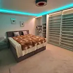 3 Zimmer Wohnung - Keine Party Wohnung ! 6 Personen