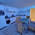 3 Zimmer Wohnung - Keine Party Wohnung ! 6 Personen