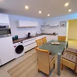 3 - Keine Party ! 6 Personen * Dusseldorf