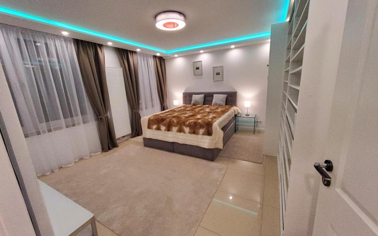 3 - Keine Party ! 6 Personen *