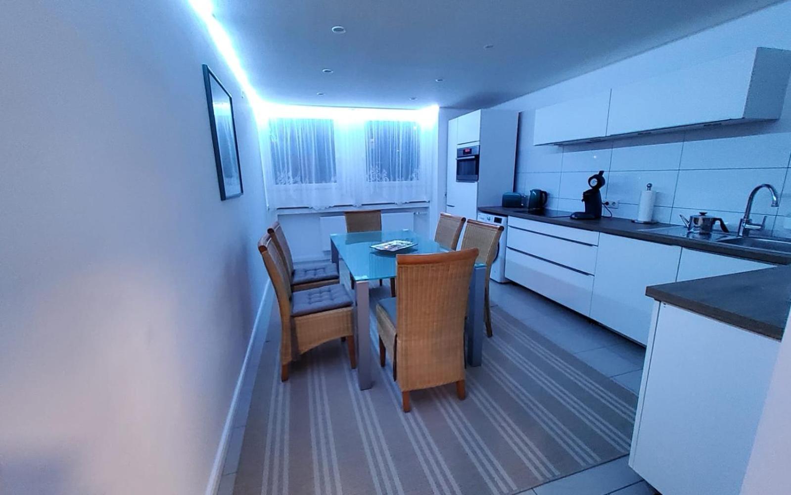 3 - Keine Party ! 6 Personen Appartement Düsseldorf