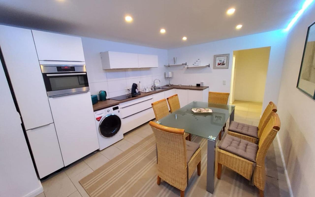 3 - Keine Party ! 6 Personen * Düsseldorf